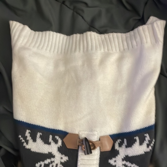 Adorable dog sweater - Picture 4 of 5